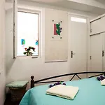 Διαμέρισμα Ibis Your Cosy Oasis With Private Parking And Patio *