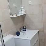 Ibis Your Cosy Oasis With Private Parking And Patio Σπλιτ