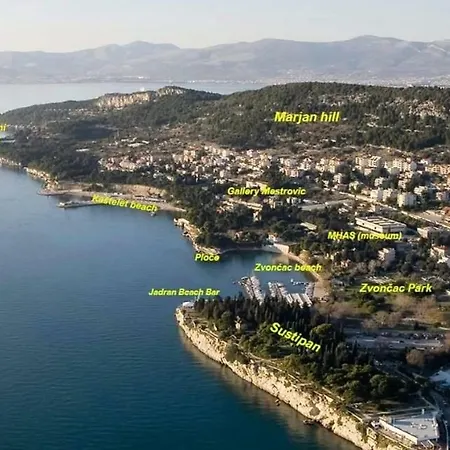 Ibis Your Cosy Oasis With Private Parking And Patio 아파트